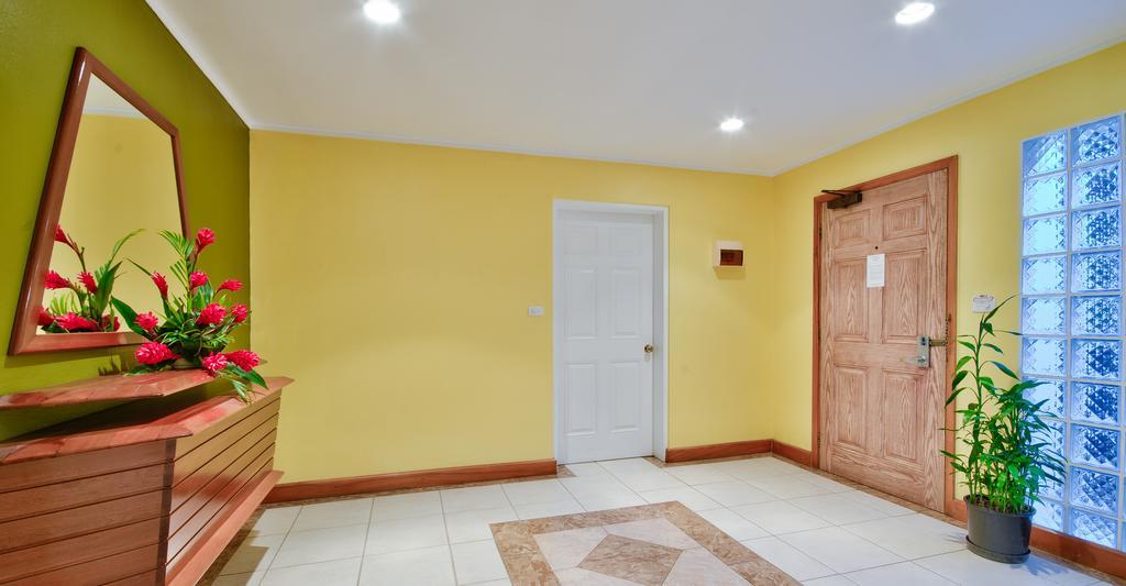 Deluxe Suite,112873875:JPEG