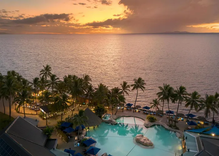In Luxury hotels Doubletree By Hilton Fiji - Sonaisali Island