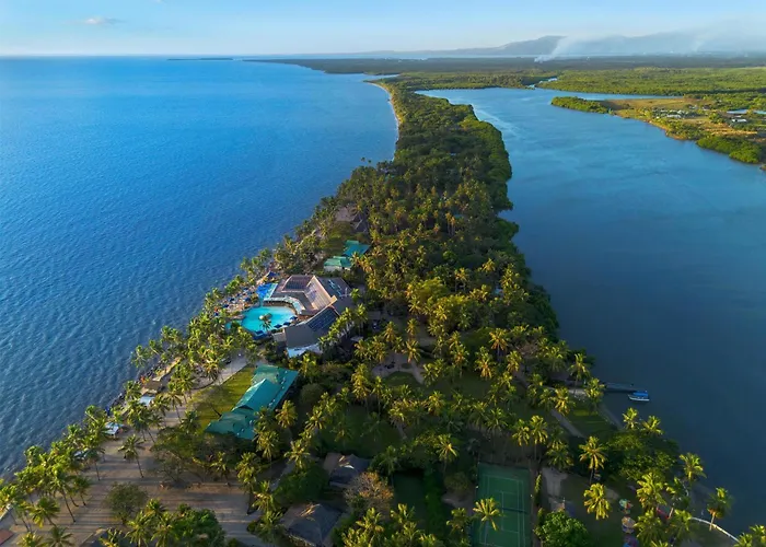 In Luxury hotels Doubletree By Hilton Fiji - Sonaisali Island